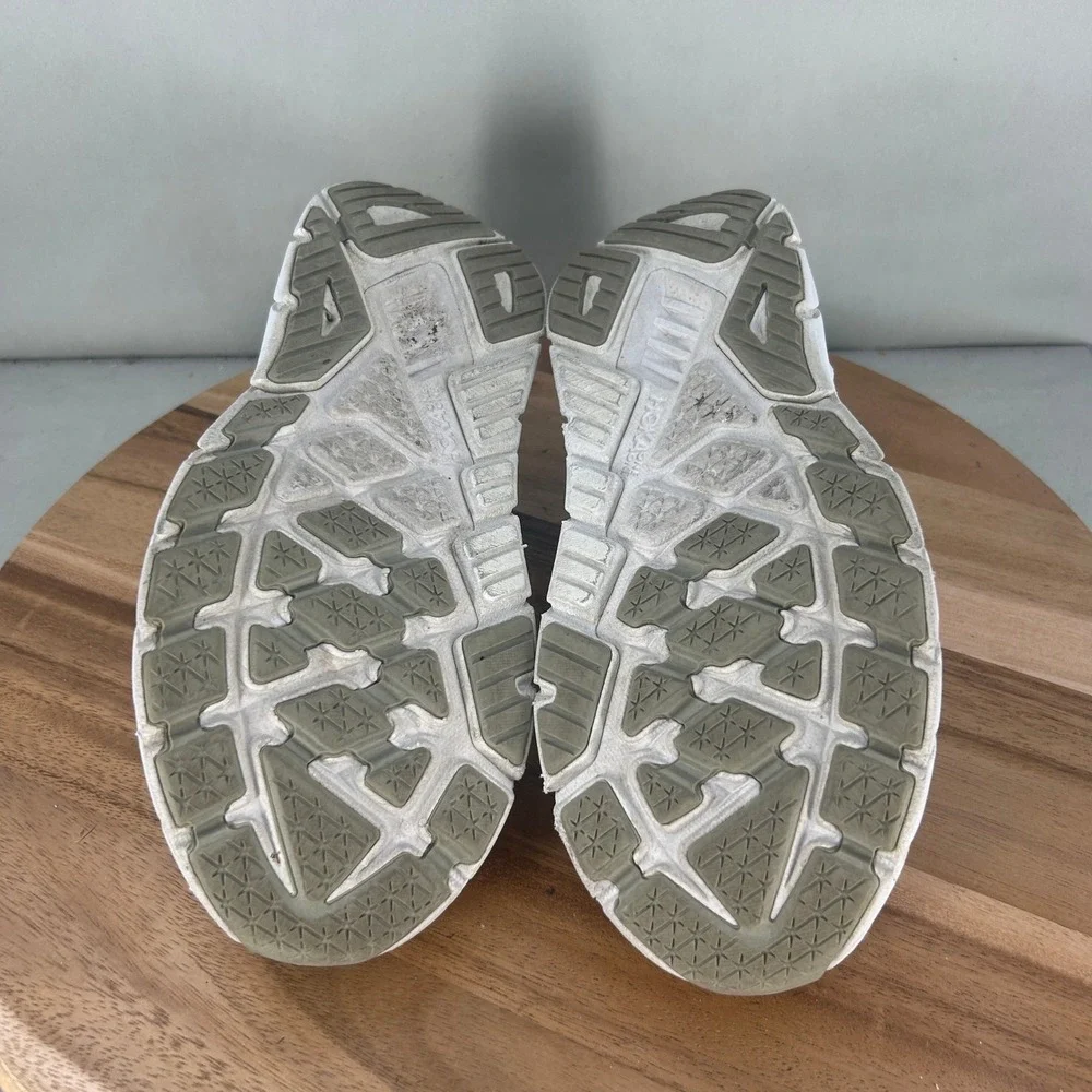 Hoka Arahi 7 Mens Running Shoes Oat Milk Silver 1147850 OKB Size 9.5 D